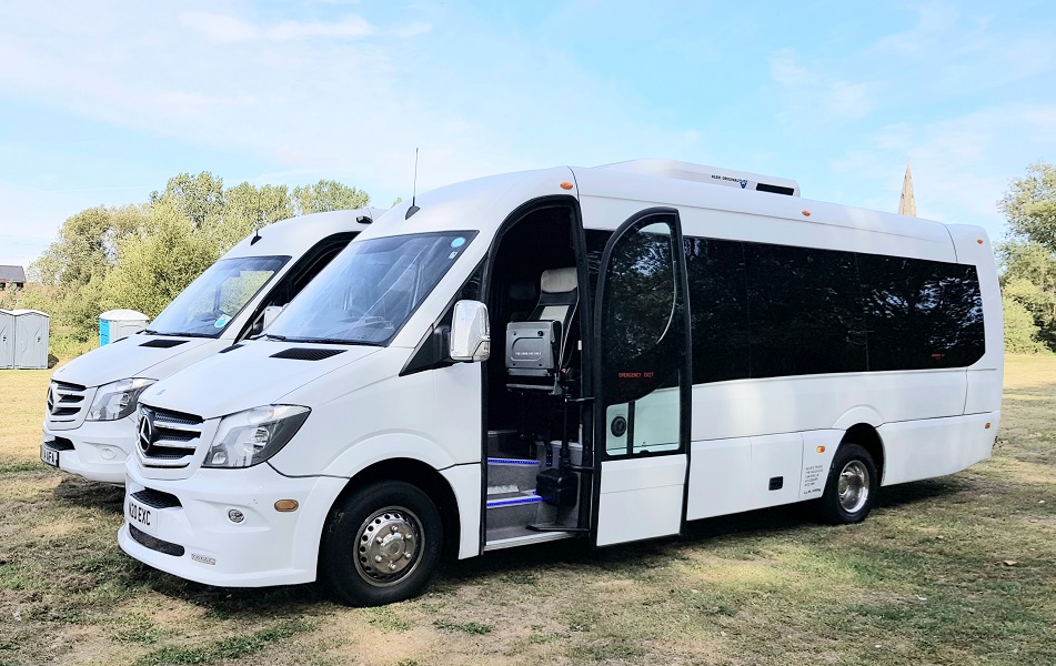 Luxury Mercedez-Benz Sprinter 19 Seat